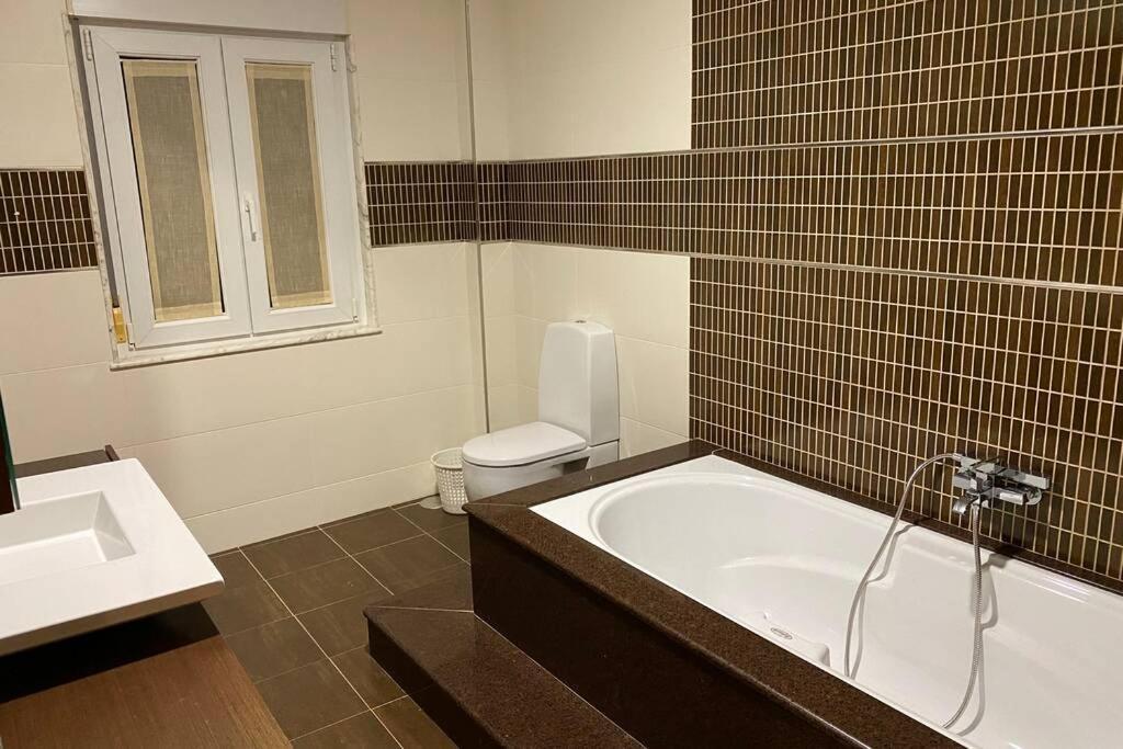 Apartamento De 4 Dormitorios En Camarinas Luaran gambar