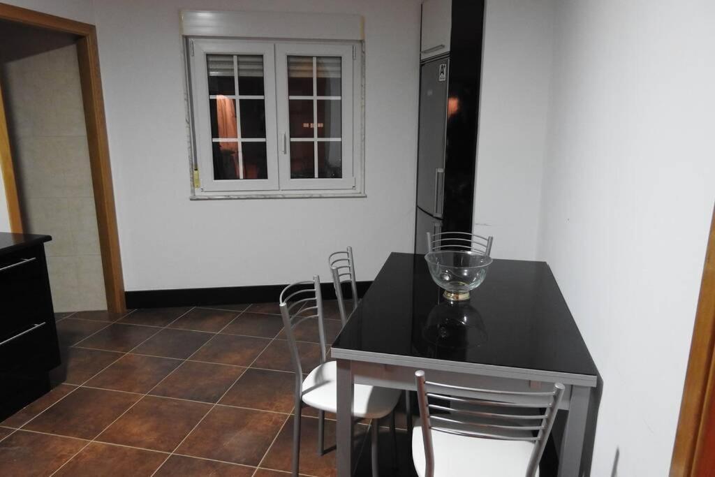 Apartamento De 4 Dormitorios En Camarinas Luaran gambar